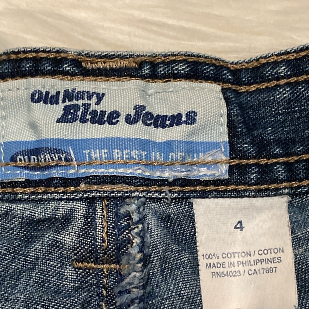 Old Navy jean shorts, size 4 - Picture 4 of 4